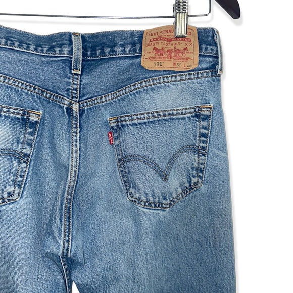 Vintage 501 Levi’s Medium Wash Straight Leg Jeans - Picture 5 of 13
